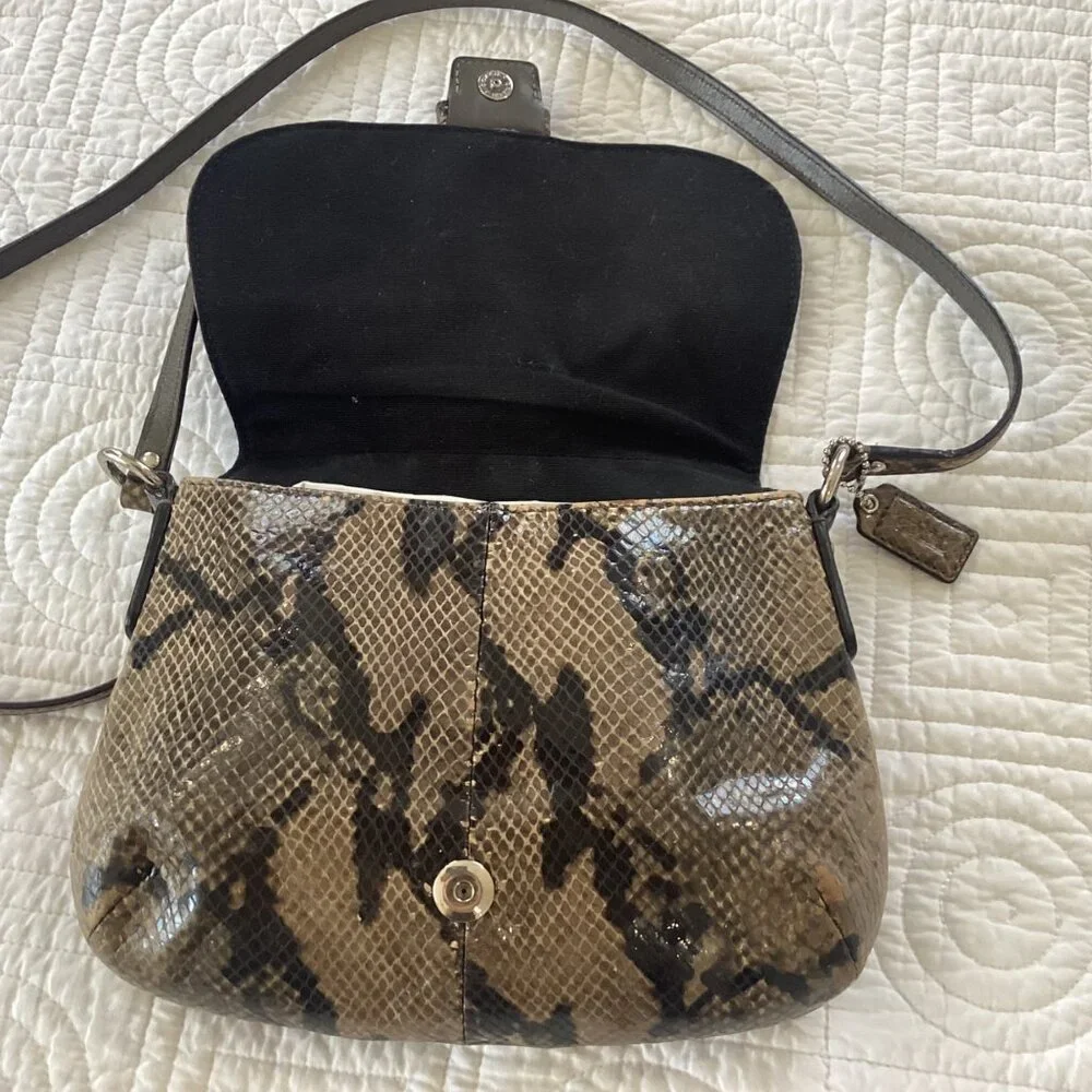 Vintage Coach Soho Snake Python Reptile Pattern Leather Crossbody Flap Bag - Picture 5 of 16